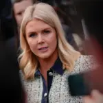 Navigating the Podium: A Retrospective on Karoline Leavitt’s Tenure as White House Press Secretary and the Economics of Information