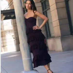 Dressing for the Season: The Ultimate Guide to Fall and Winter Wedding Guest Style