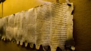 Unlocking the Qumran Enigma: New Research Sheds Light on the Dead Sea Scrolls’ 364-Day Calendar