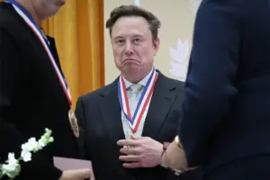 The Illusion of Flight: Inside Tesla’s Unrealistic Roadster 2 Reveal and the Science of Musk’s Media Spectacle